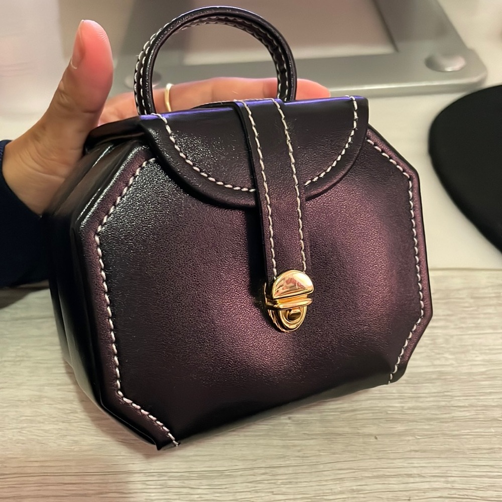 Black leather jewelry case